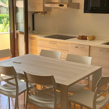 Delizioso Sul - Casa Marina Spinone Al Lago